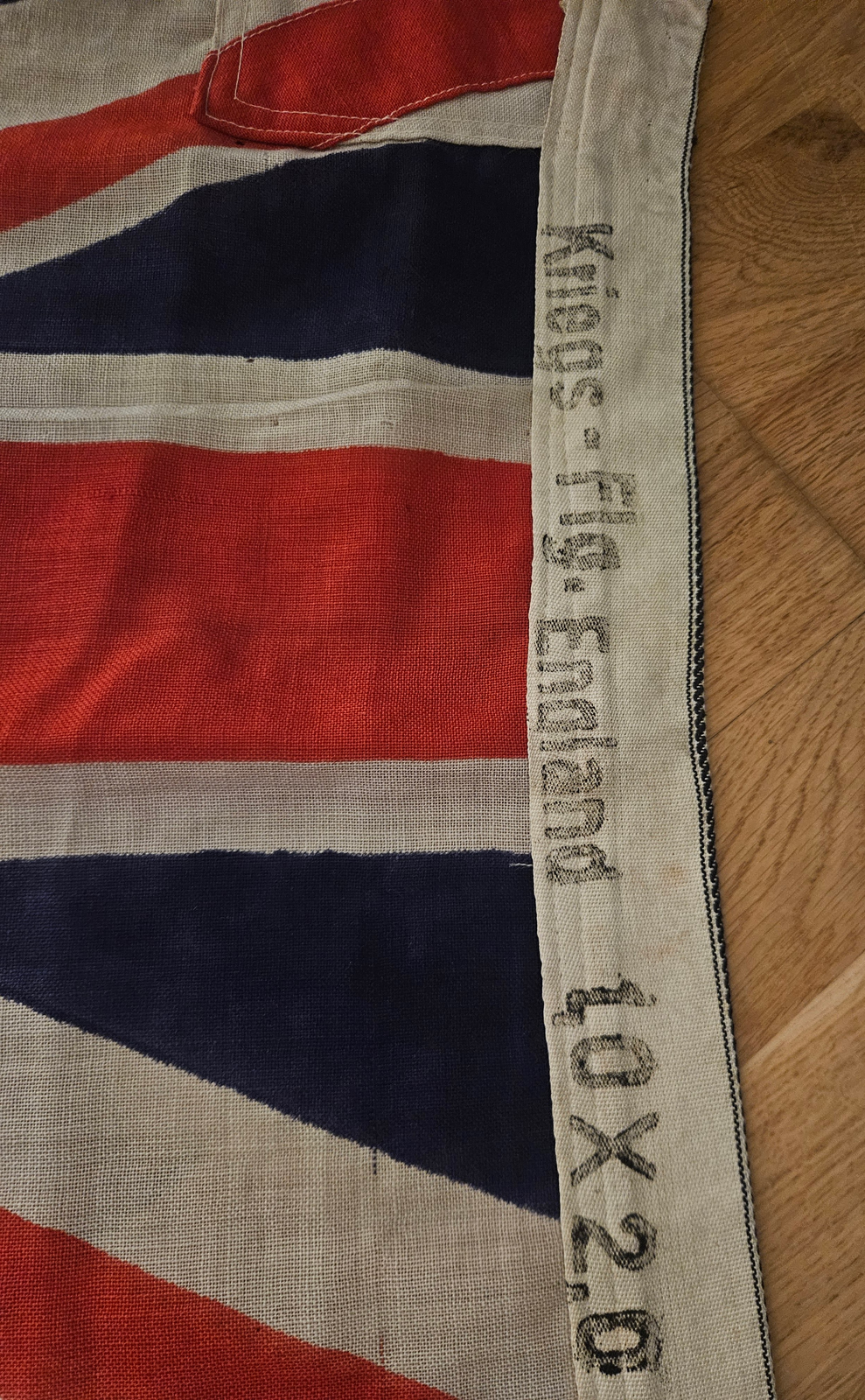 Marking: 'Kriegs-Flg. England 1,0 × 2,0'