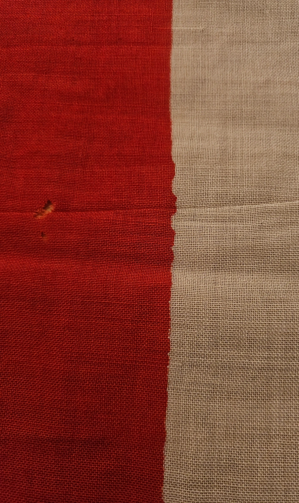 Close-up of the fabric and color contrast