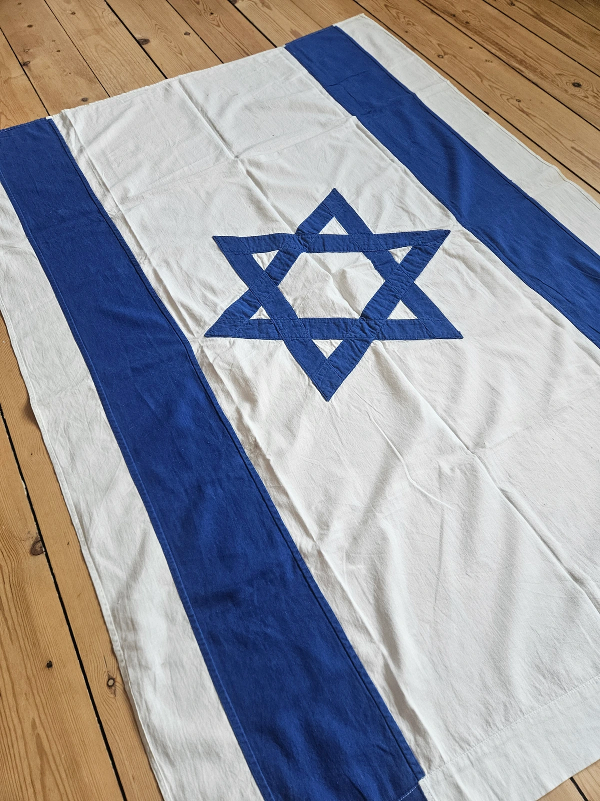 Angled flag view