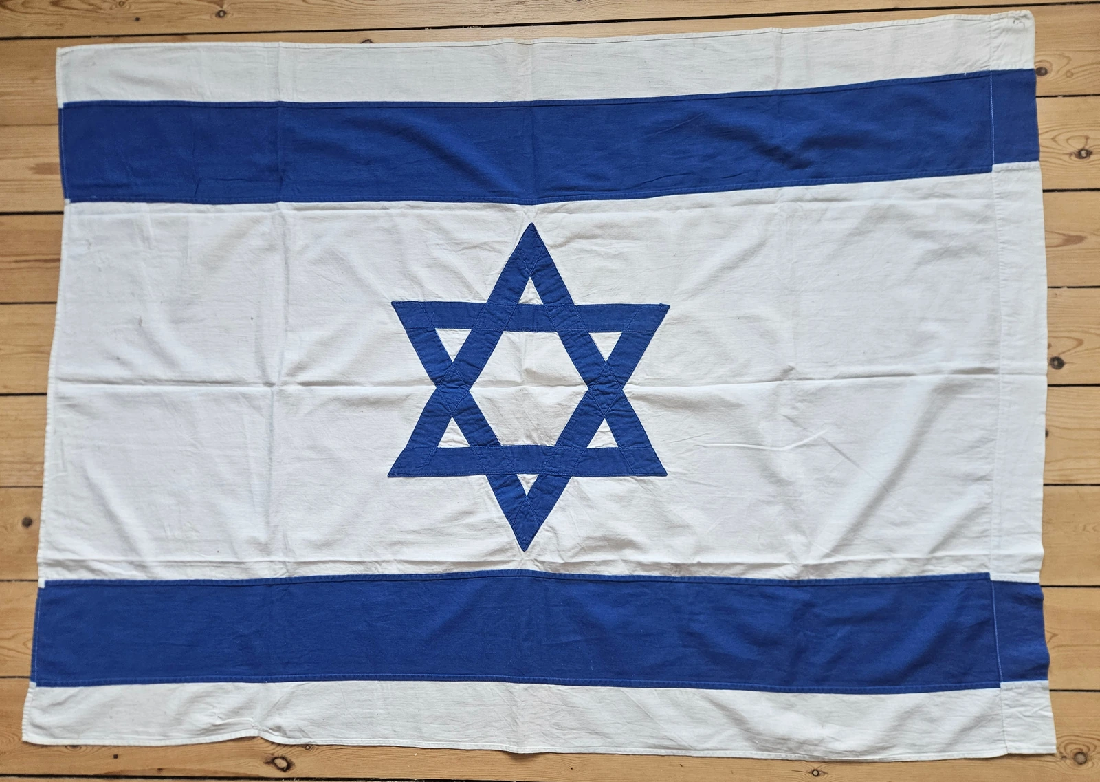 FG-028 Early Israeli Flag Old Jerusalem