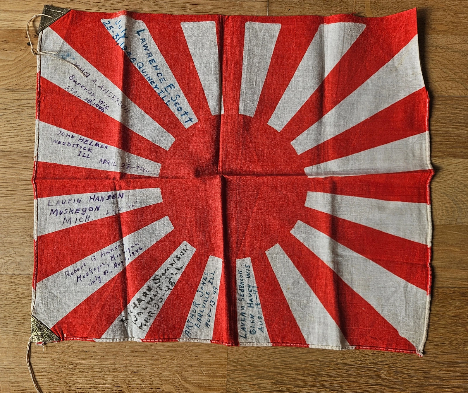 FG-041 Cotton Rising Sun Flag with Eight Signatures (34×39 cm)