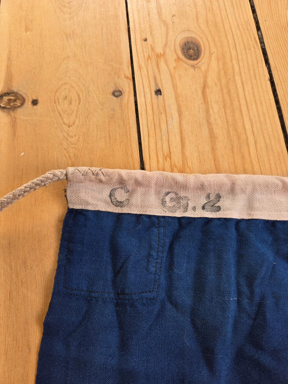 C code and Gr. 2 size marking on hoist