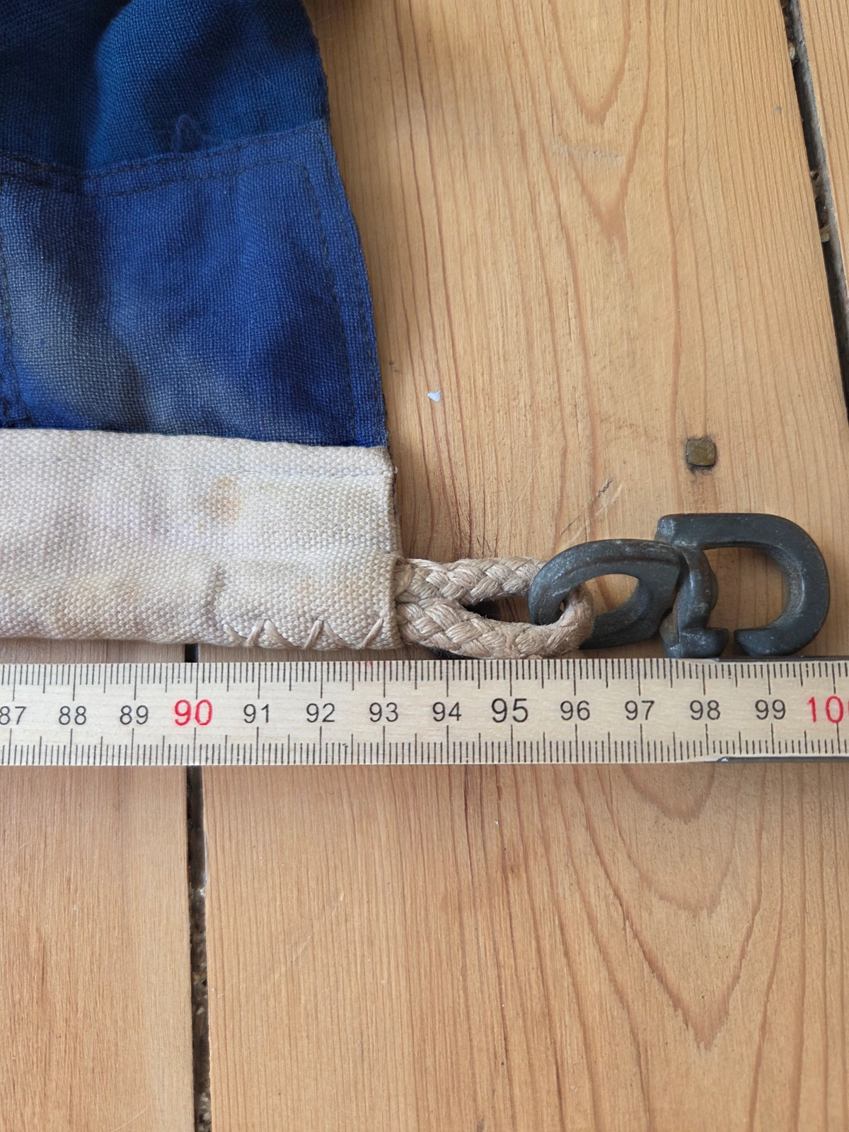 FG-047 hoist closeup measurement, 93 cm