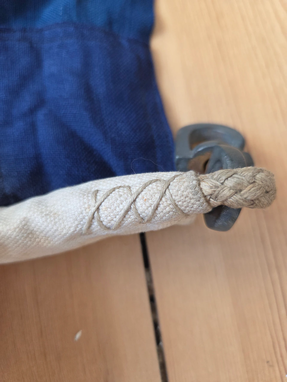 Hoist upper stitching macro