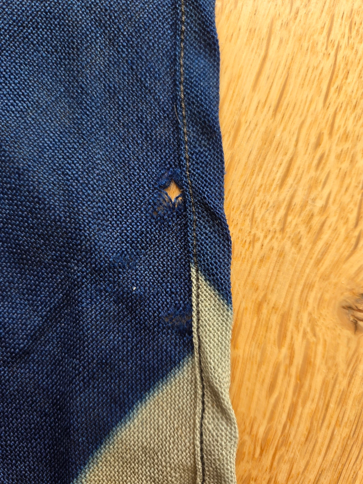 Tail trailing edge stitching (back)