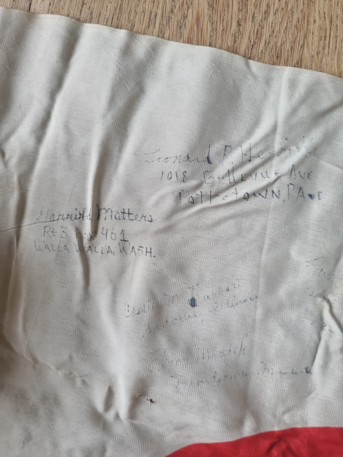 Central field: overlapping signatures; no kanji; example names include Putnam and Ramer