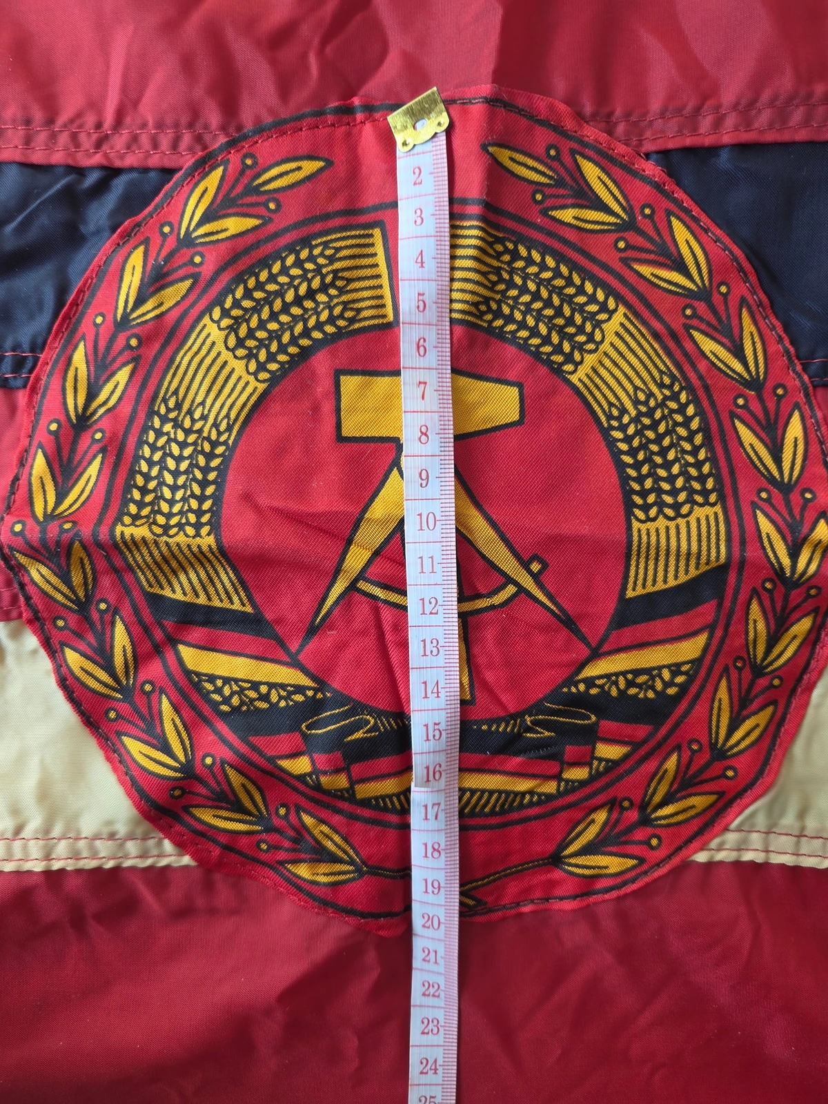 Measurement of DDR state emblem patch on FG-058