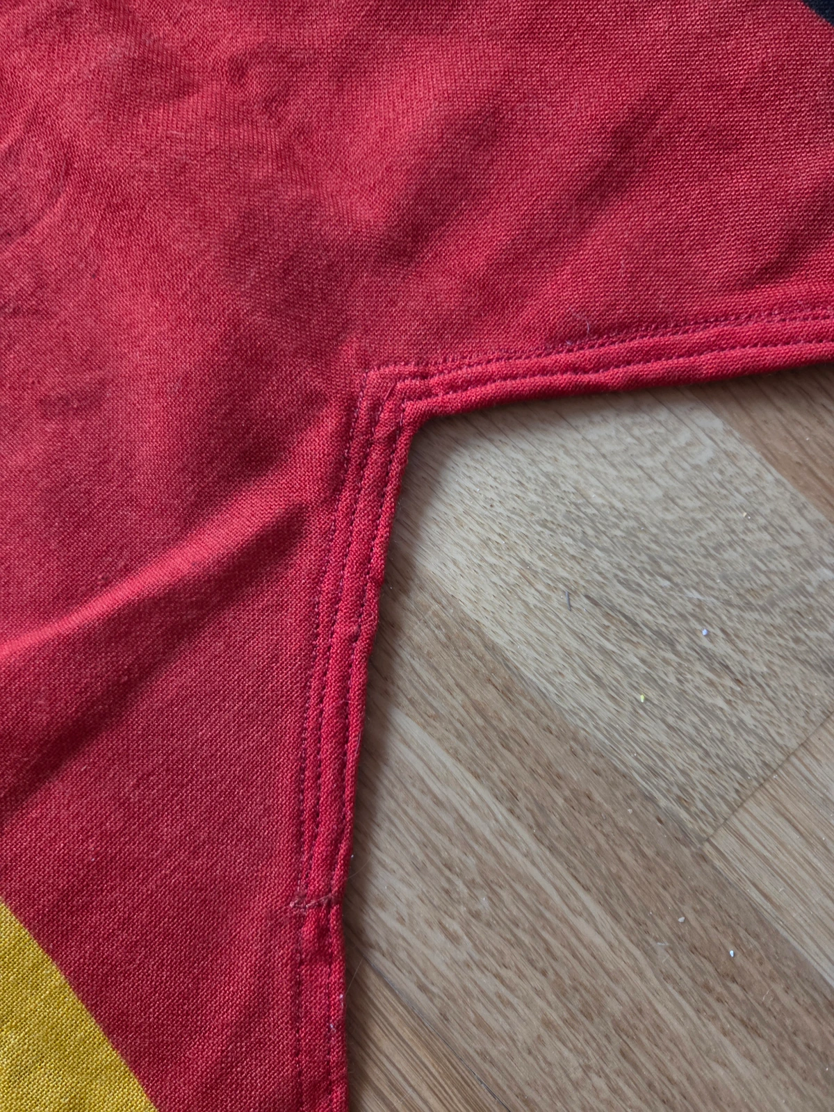 Swallowtail cut detail