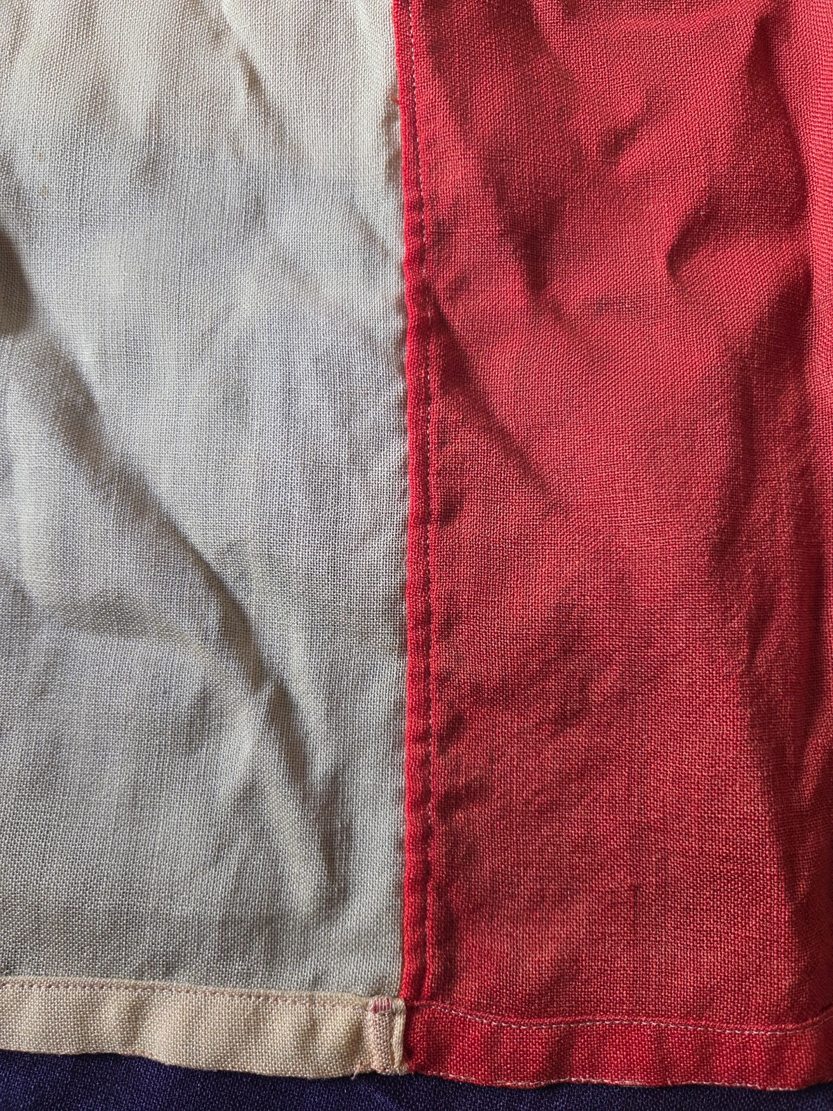 Reverse side of the panel seam on FG-064