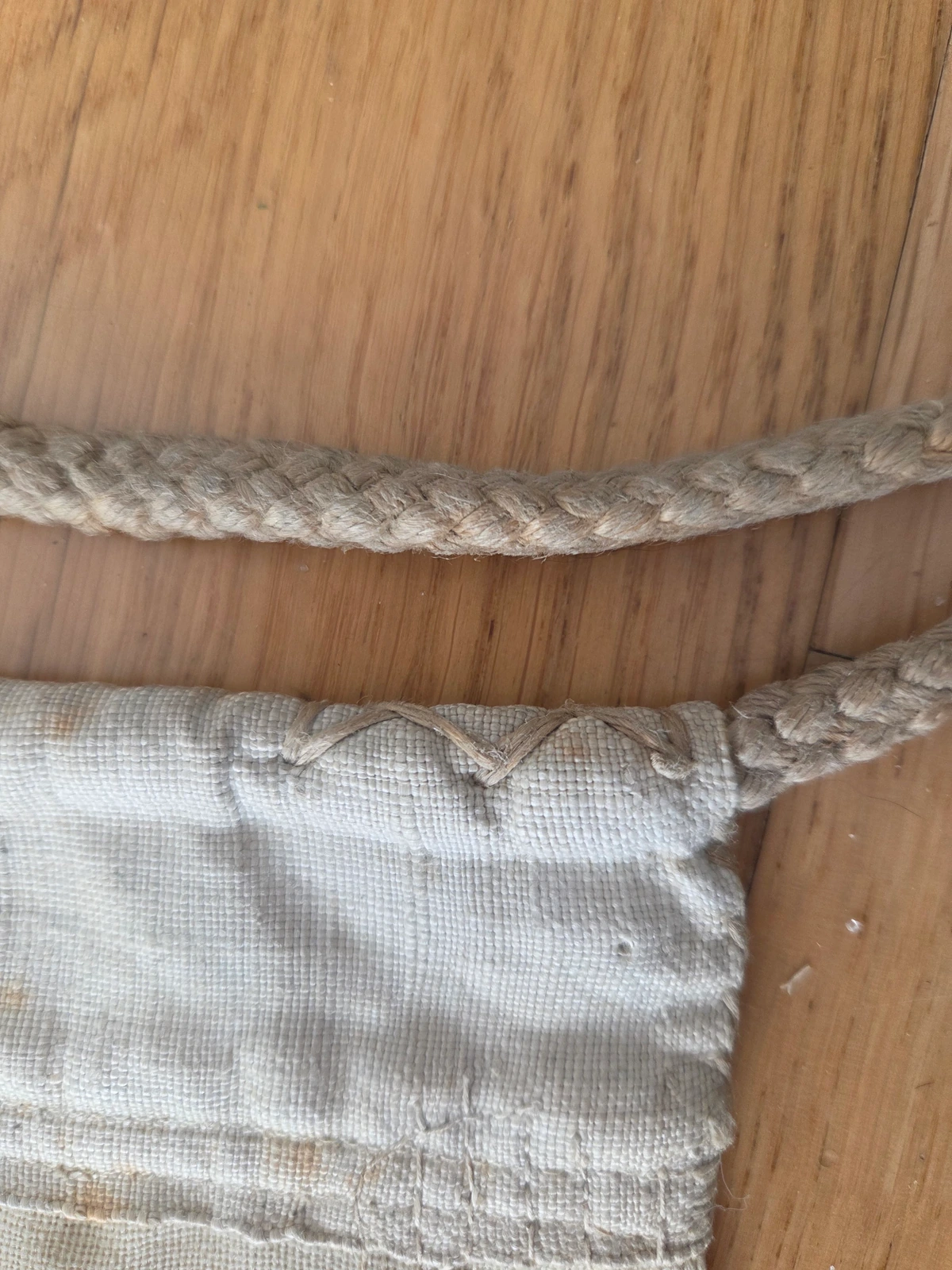 Lower rope stitching on FG-065