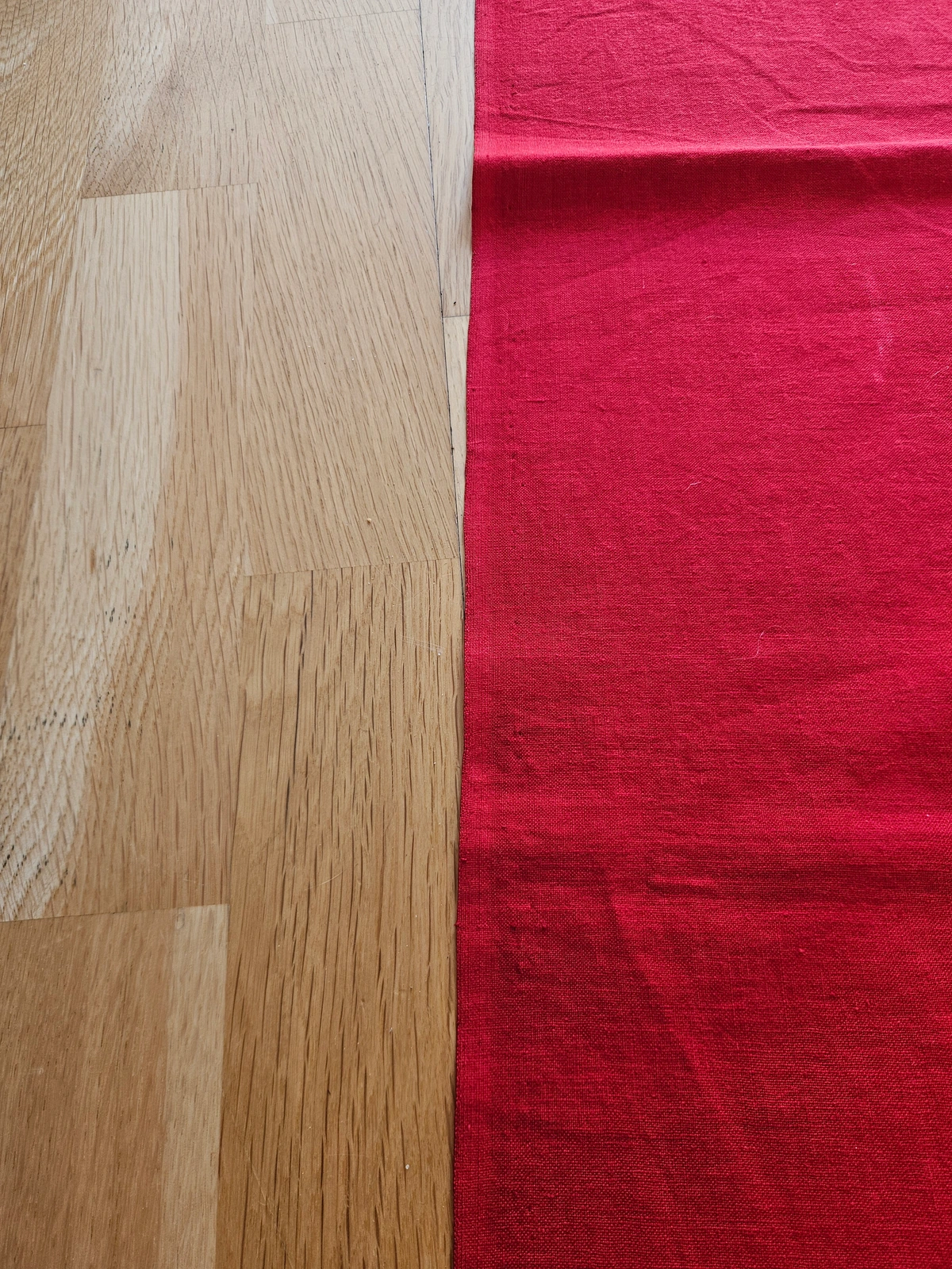 Fly end hem and seam detail