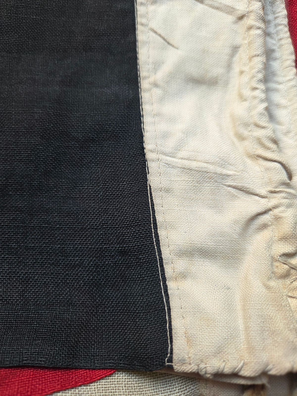 Hoist seam with early industrial lockstitch