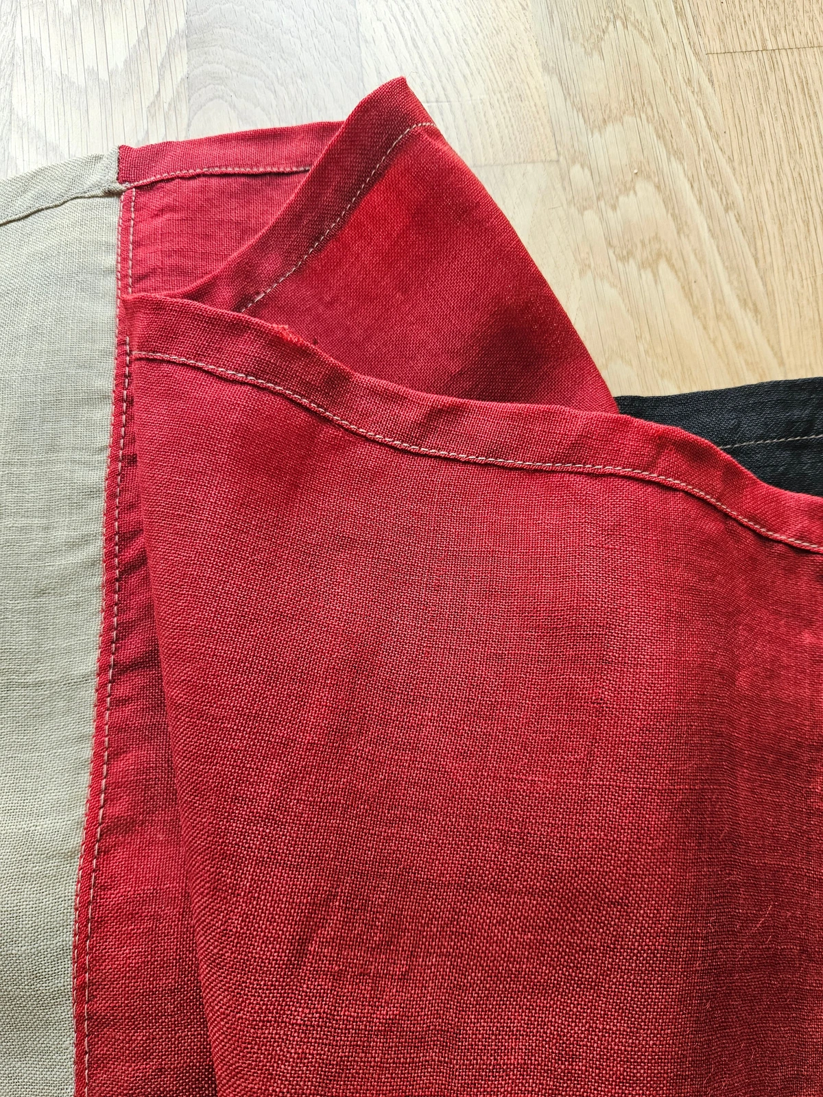 Inner hem construction with single machine-stitch seam