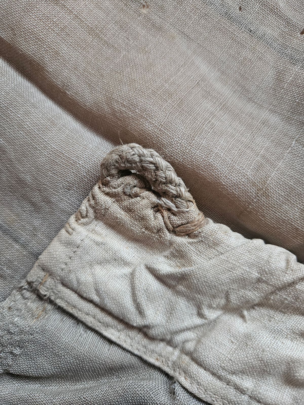 Hoist rope and stitching detail