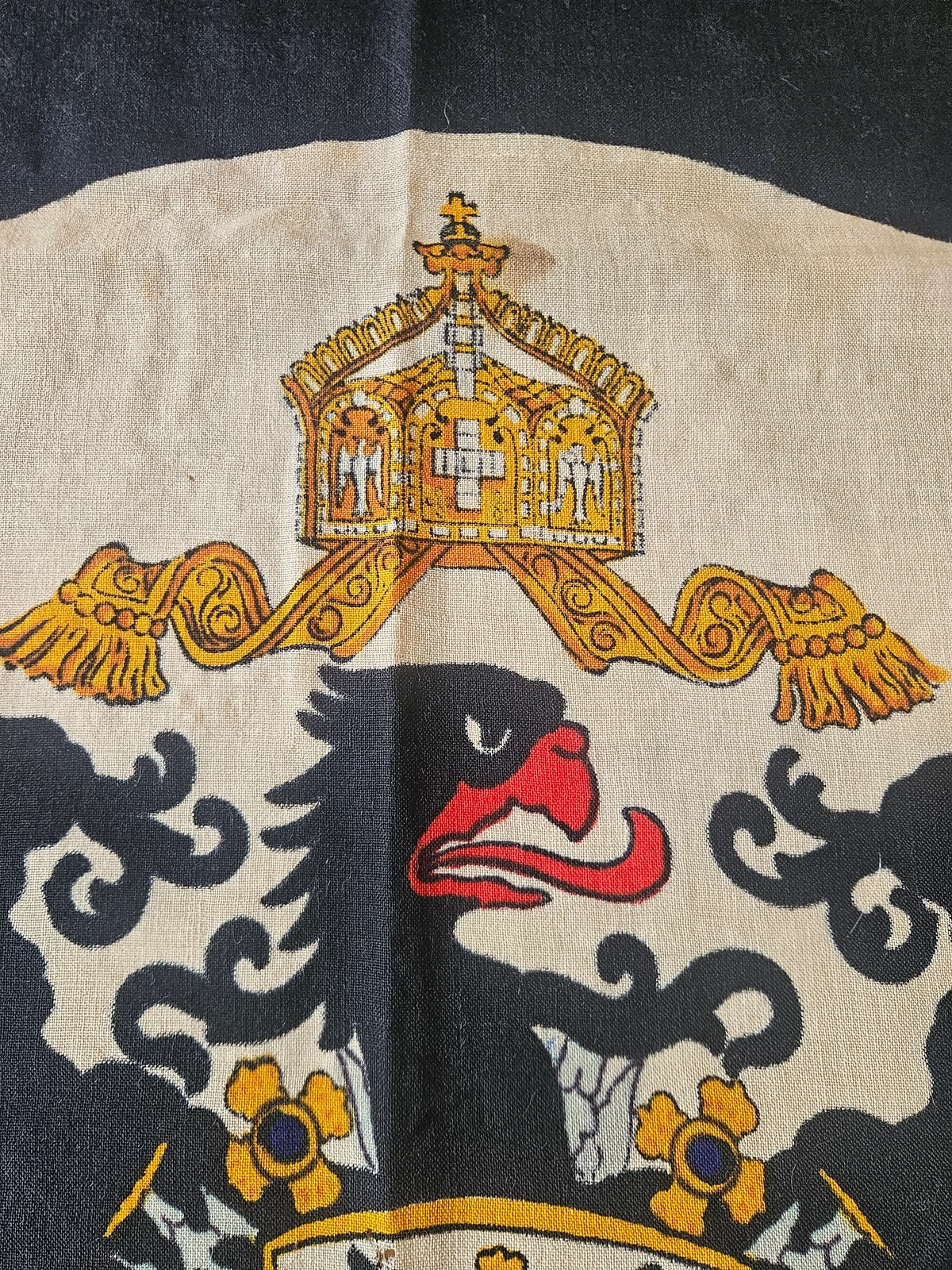 Upper crown area with minor discoloration. The crown is correctly depicted as the Prussian royal crown used until 1918.