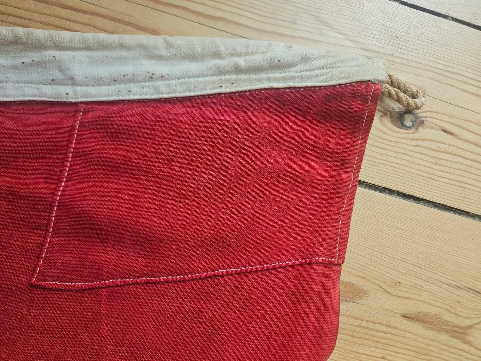 Corner with reinforcement