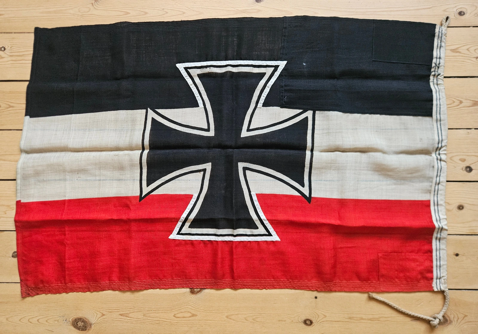 Altered Weimar Kriegsflagge