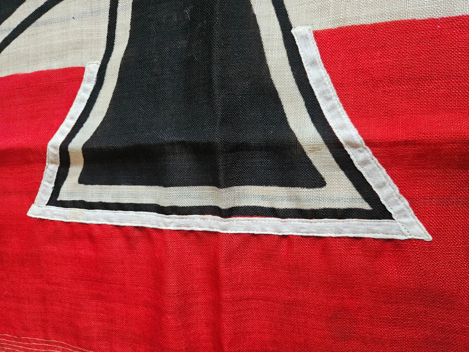 White iron cross border