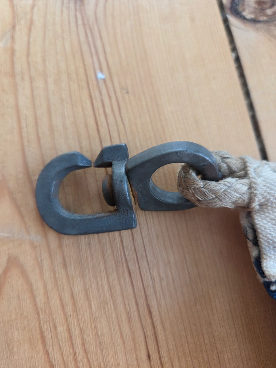 Inglefield-style clip on heavy canvas header
